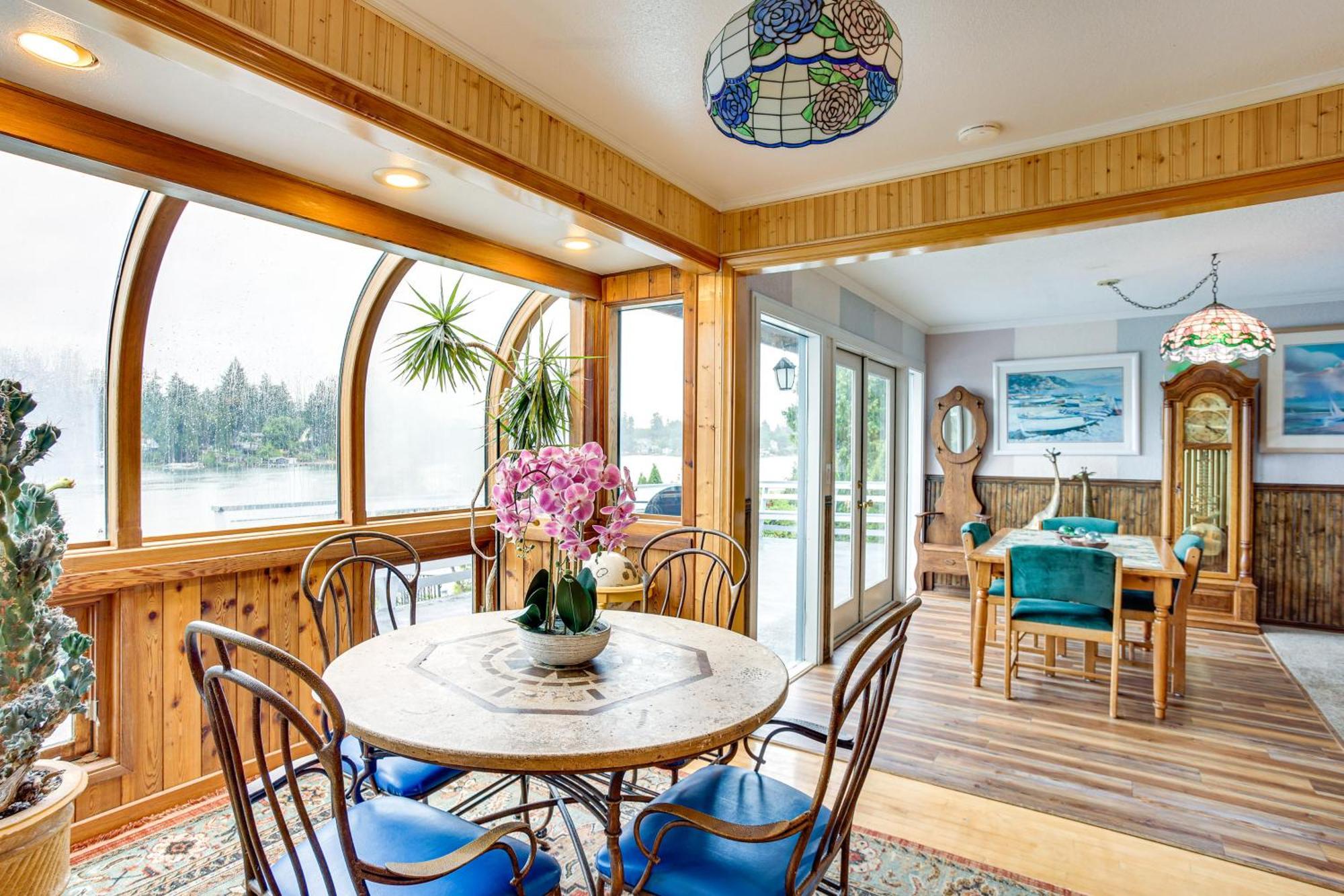 Tacoma Home On Steilacoom Lake With Dock! Exterior photo